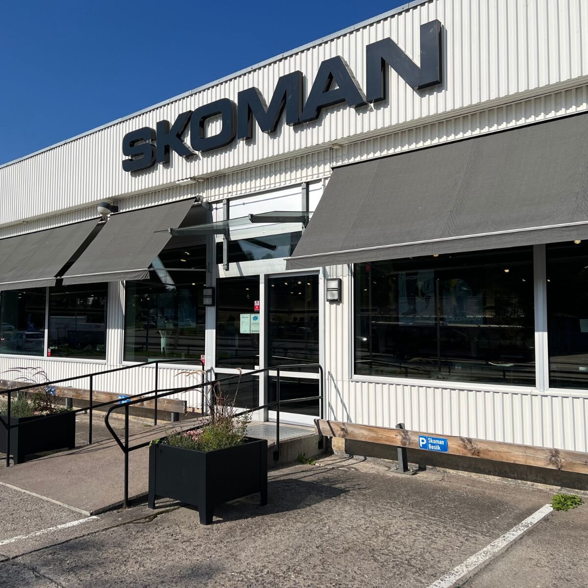https://www.skoman.se/pub_docs/files/1-SKOMAN-Norrtalje-entre.jpg