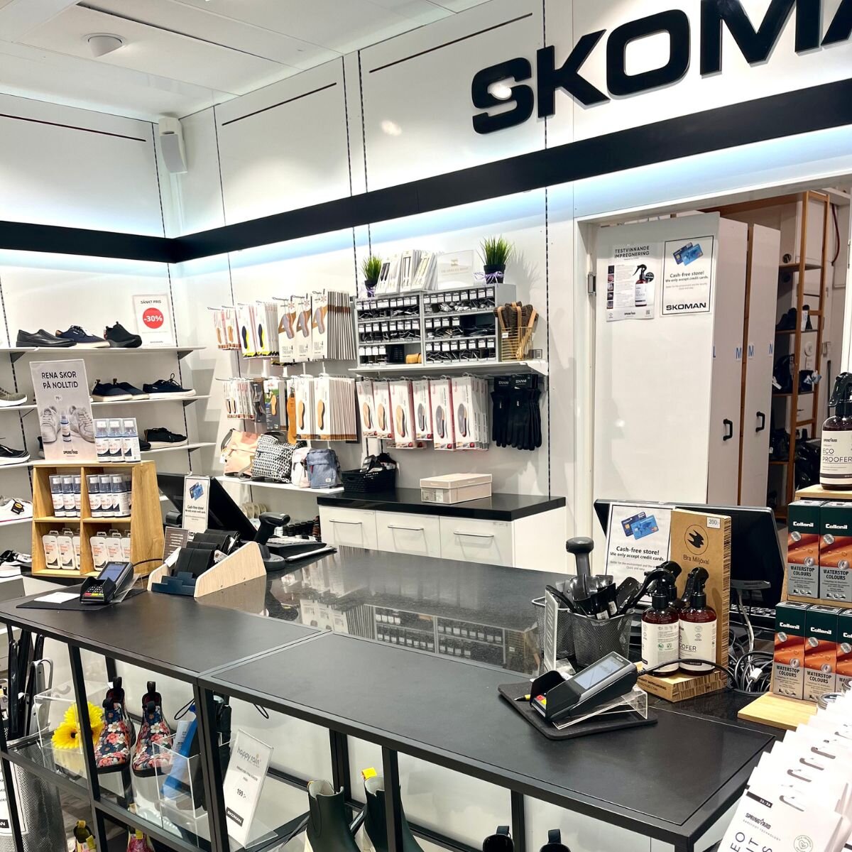 https://www.skoman.se/pub_docs/files/SKOMAN-Huddinge-centrum-kassa.jpg