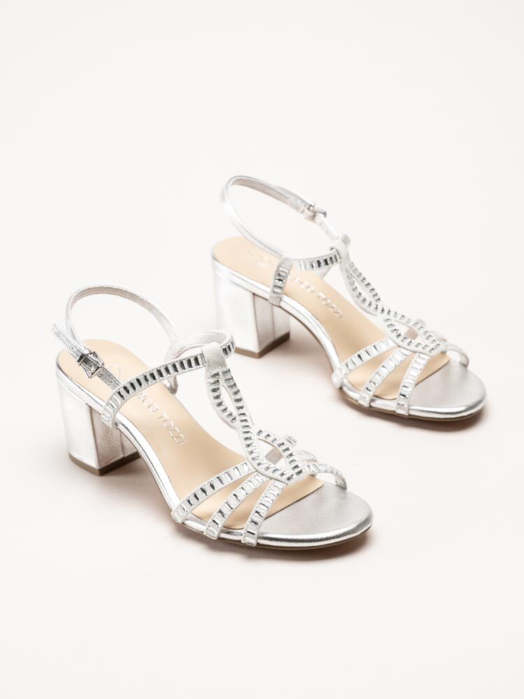 Marco Tozzi - Silverfärgade sandaletter med stendekor