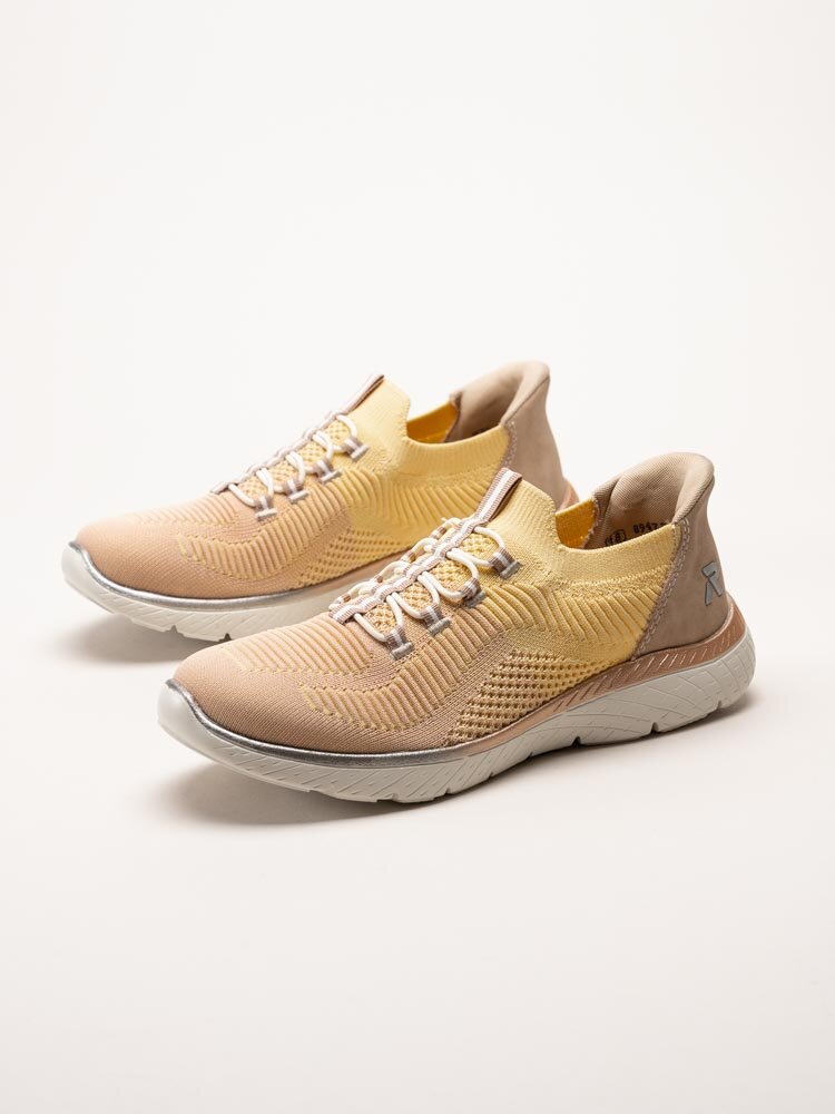 Rieker - Flerfärgade gula slip on skor i textil