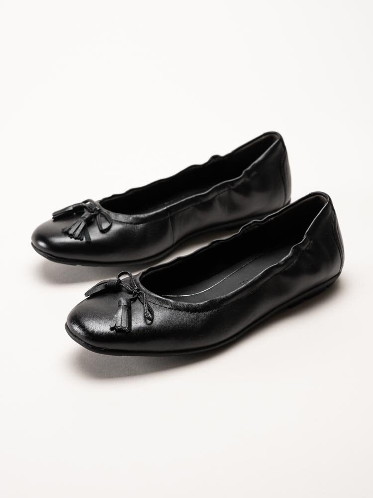 Tamaris - Svarta ballerina i skinn