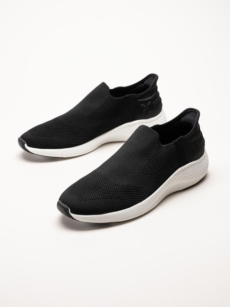 Exani - Ease M - Svarta slip on skor i textil