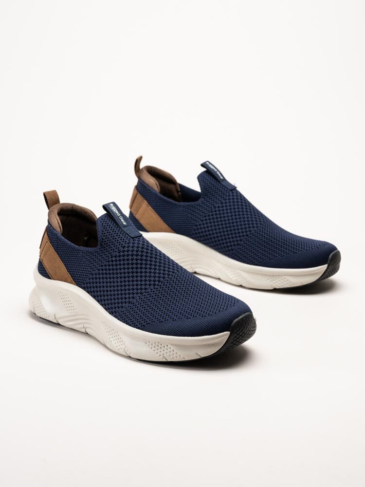 Rugged Gear - Mörkblå slip on sneakers i textil