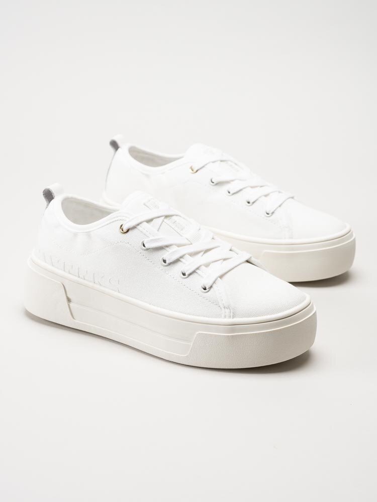 Sweeks - Lia - Vita platåsneakers i textil