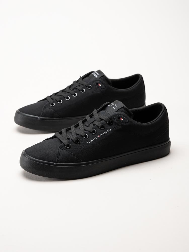 Tommy Hilfiger - Svarta låga tygskor