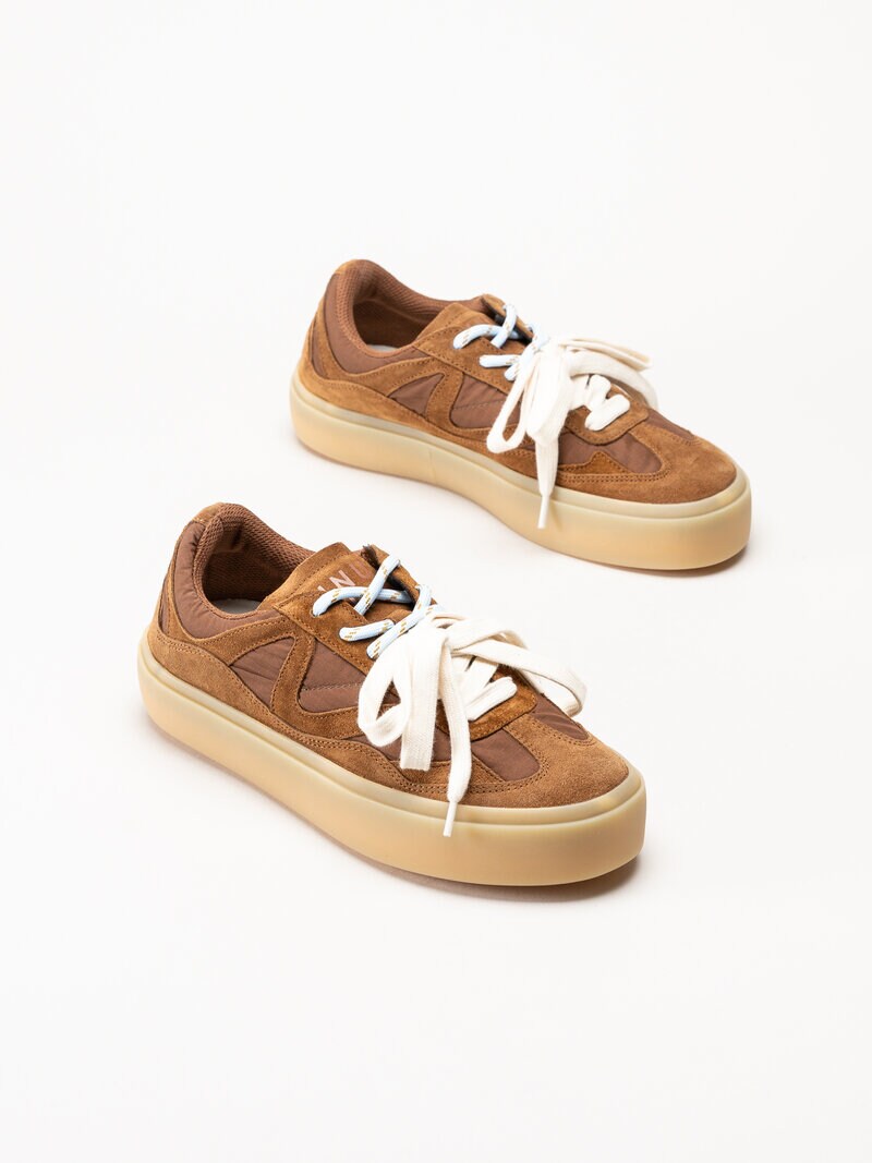 Inuikii - Lynn - Bruna sneakers i mocka
