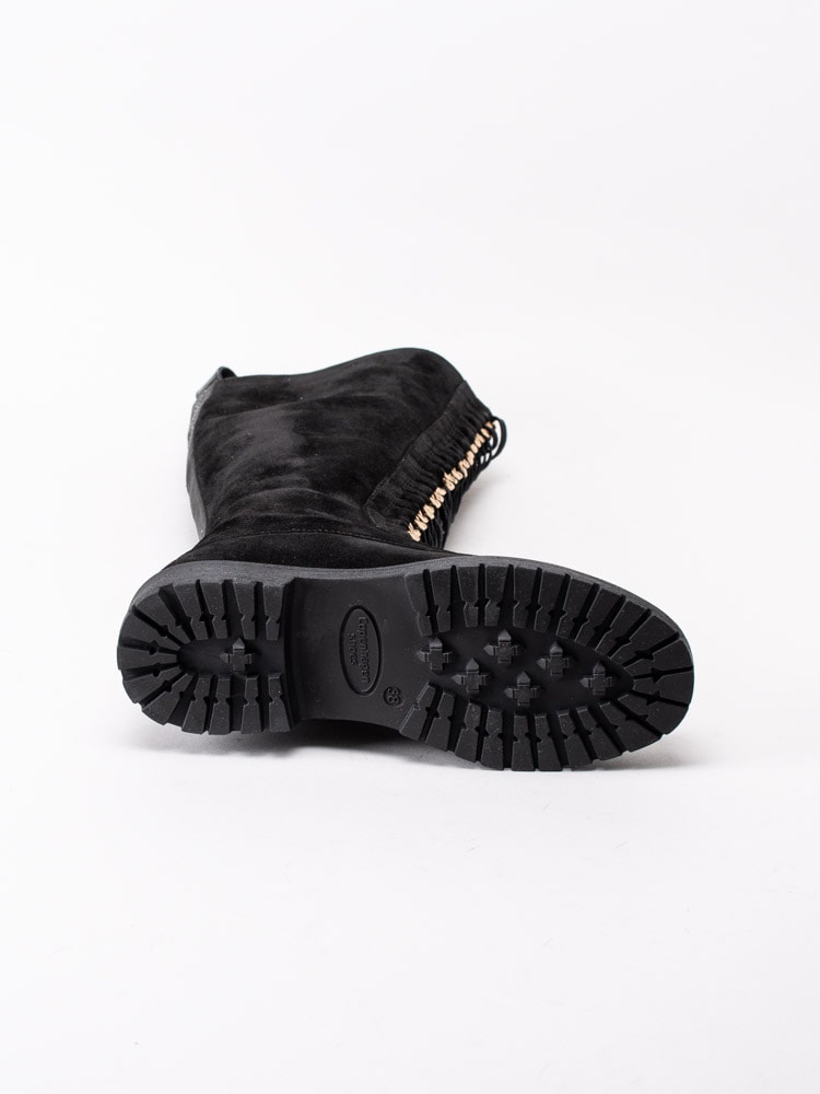 01203002 Copenhagen Shoes Ally long suede CS5214-001 Svarta stövlar i mocka med gulddetaljer-10