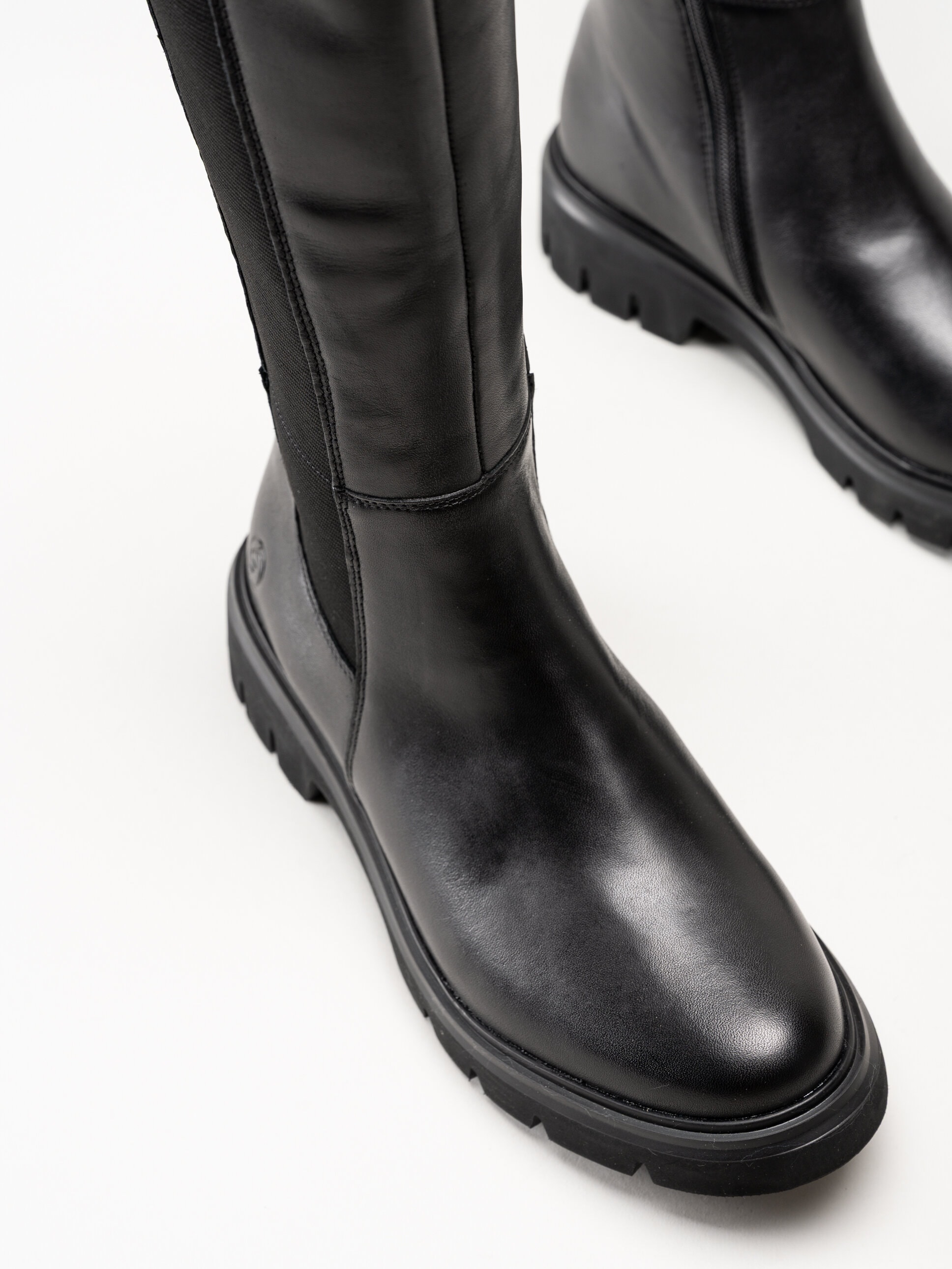 Remonte - Svarta fodrade stövlar i skinn