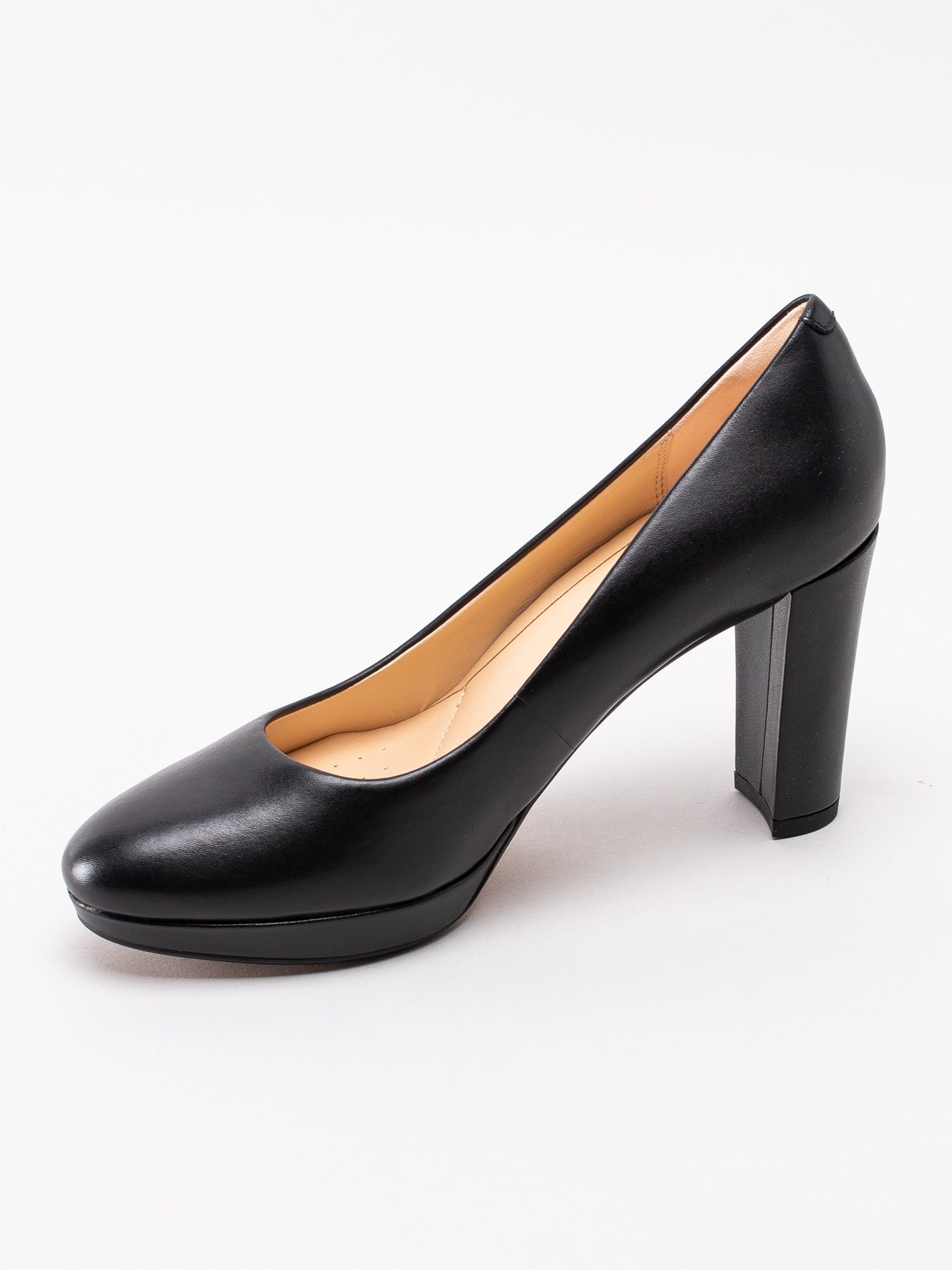 03193001 Clarks Kendra Sienna 26118842 svarta klassiska pumps med platå-2