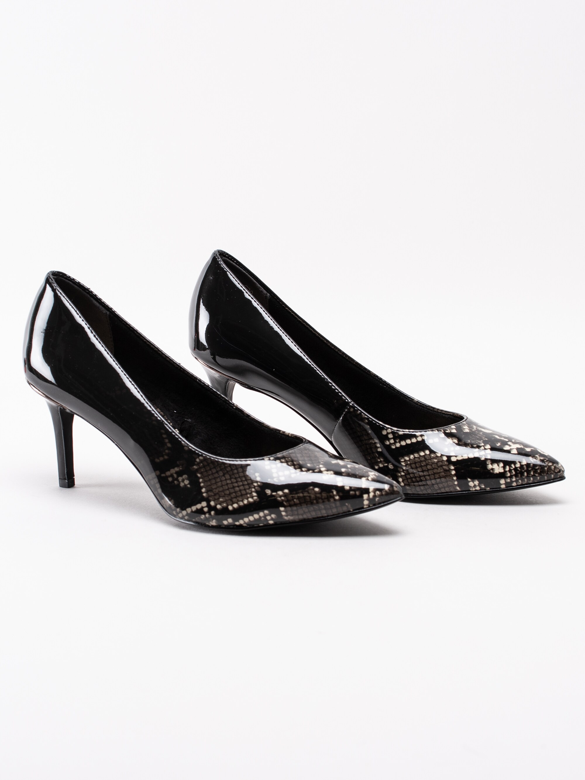 03193018 Tamaris 1-22421-23-044 svarta lackade pumps med snake print-6