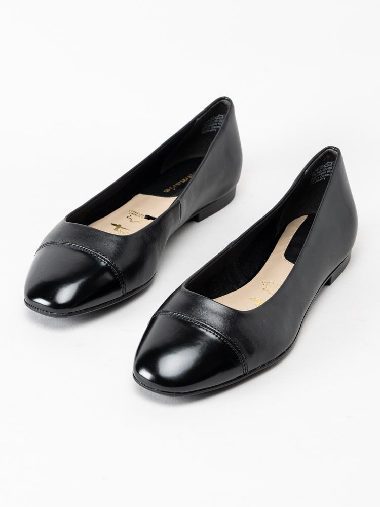 Tamaris - Svart ballerina i skinn