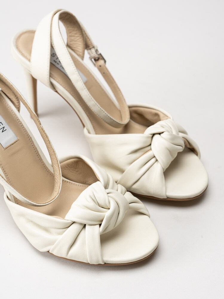 Steve Madden - Eleanor - Off white högklackade sandaletter i skinn