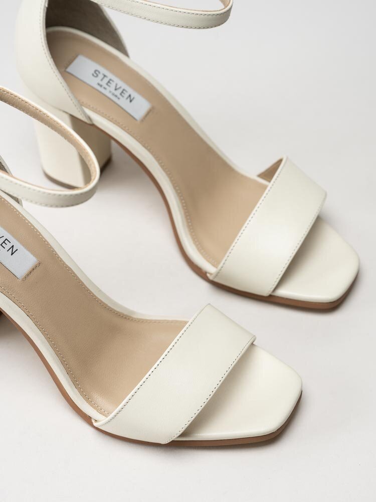 Steve Madden - Judy - Beige högklackade sandaletter i skinn