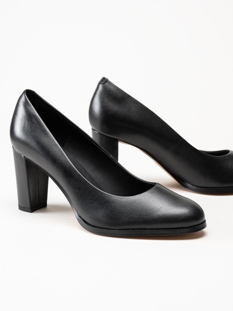 Clarks - Kaylin Cara 2 - Svarta pumps i skinn