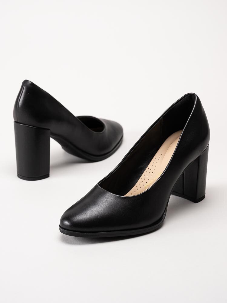 Clarks - Freva85 Court - Svarta pumps i skinn