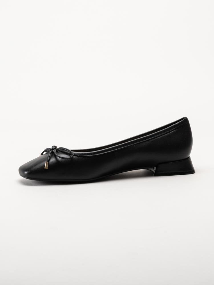 Clarks - Ubree15 Step - Svarta ballerinaskor i skinn