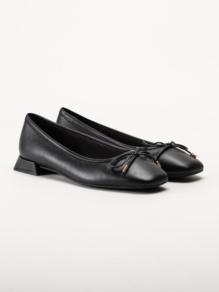 Clarks - Ubree15 Step - Svarta ballerinaskor i skinn
