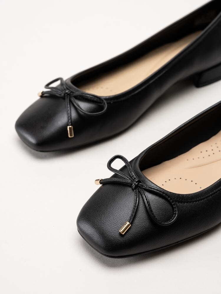 Clarks - Ubree15 Step - Svarta ballerinaskor i skinn