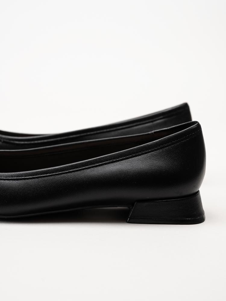 Clarks - Ubree15 Step - Svarta ballerinaskor i skinn