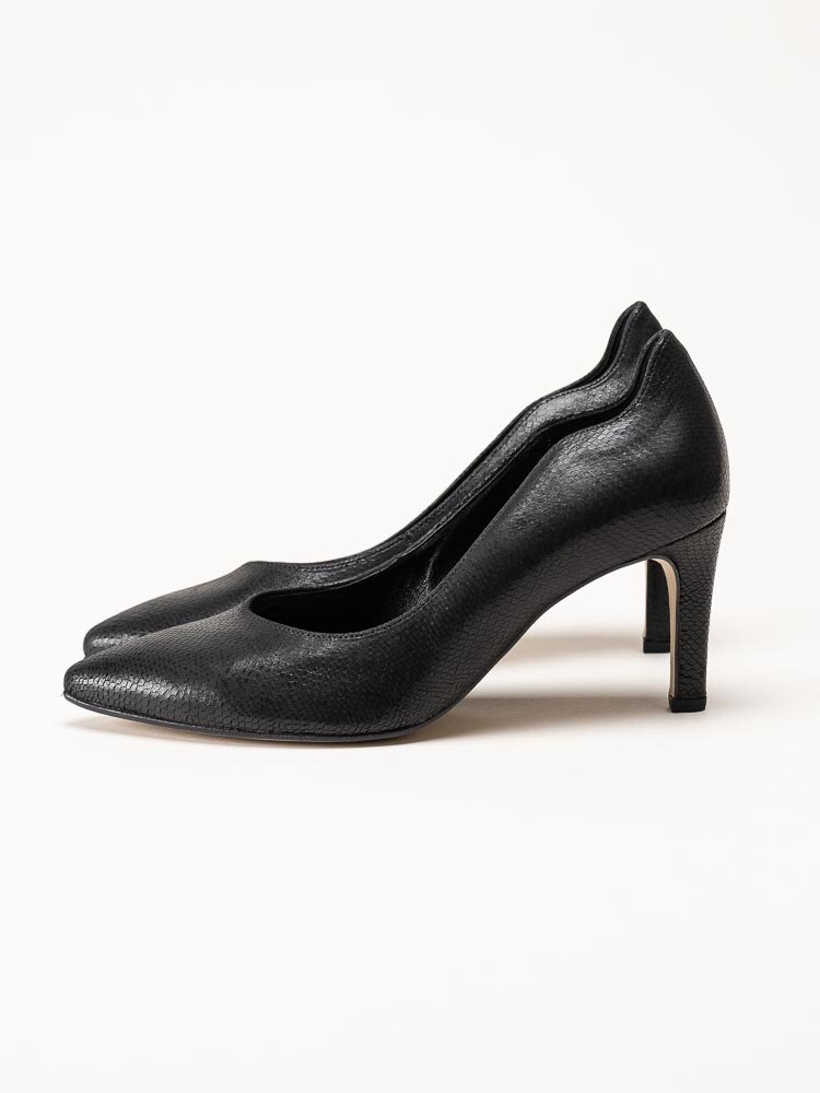Gabor - Svarta pumps i skinn med reptilmönster