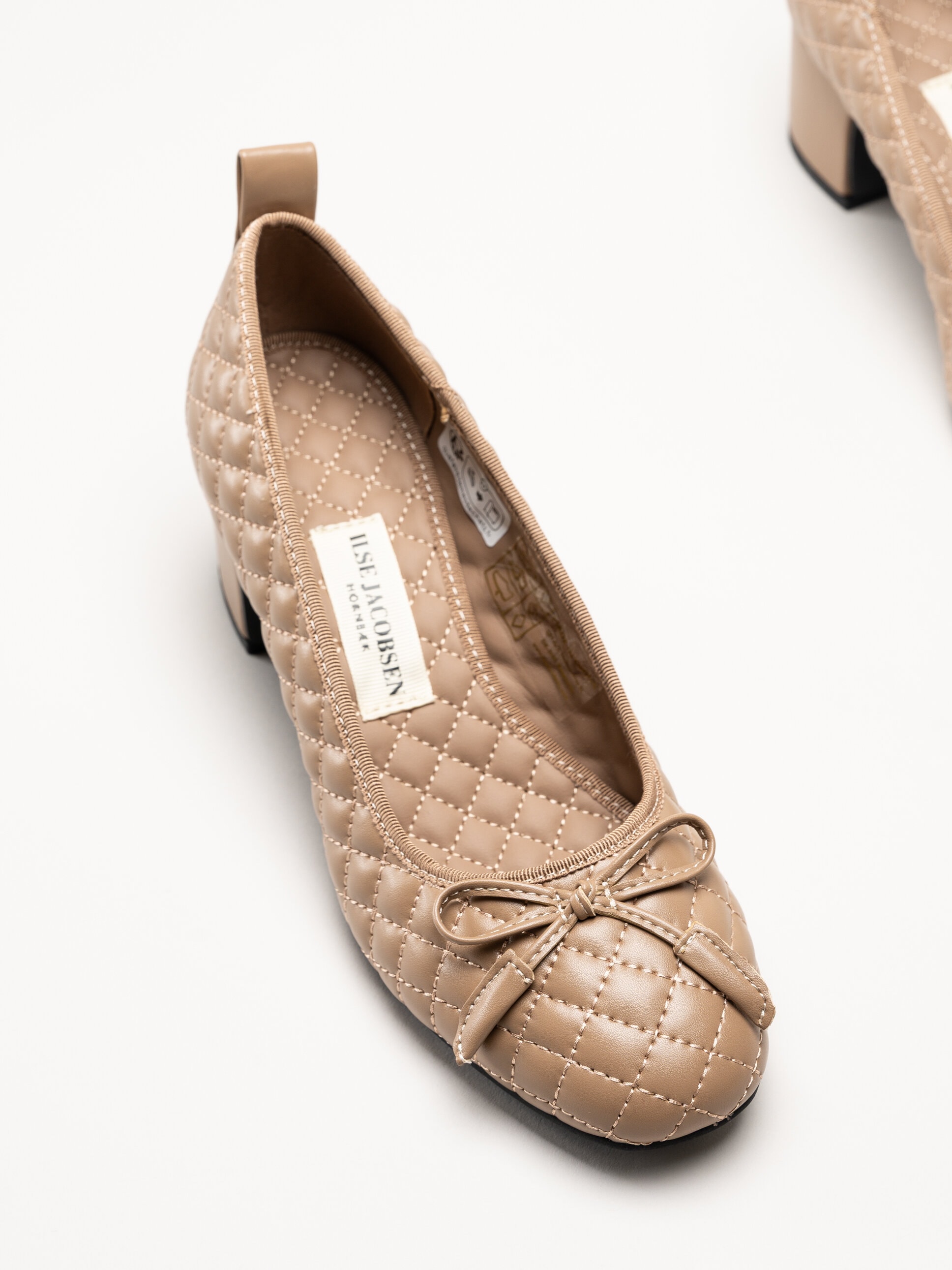 Ilse Jacobsen - Altura03 - Beige quiltad pumps