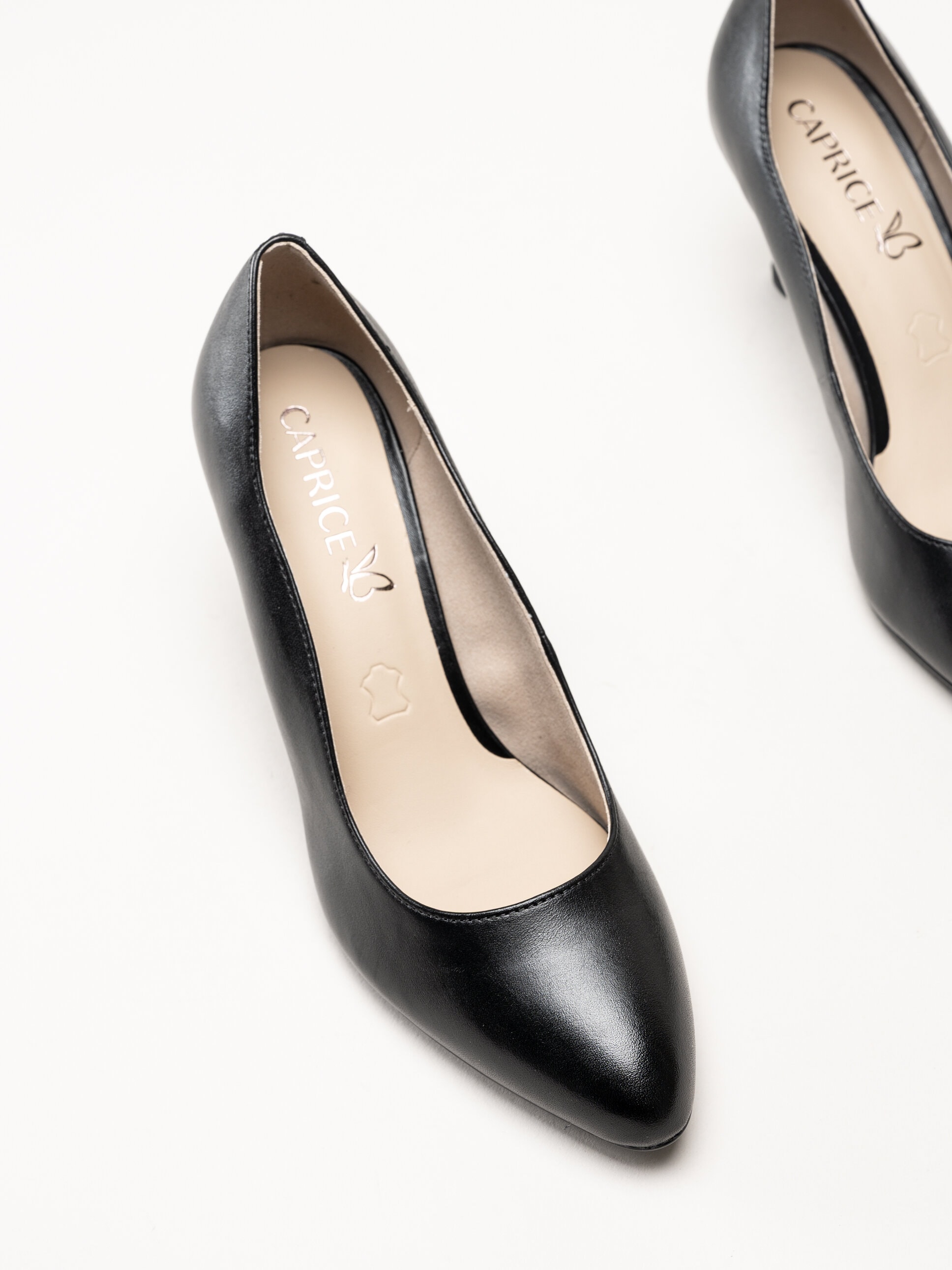 Caprice - Svarta pumps i skinn