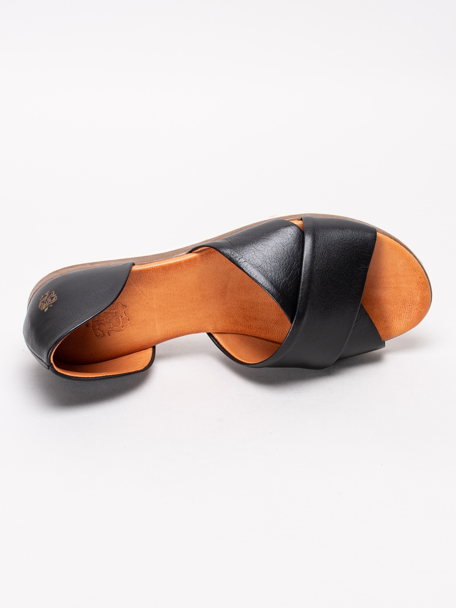 06191018 Apple of Eden Chiusi Black svarta sandaler med korsade band-4