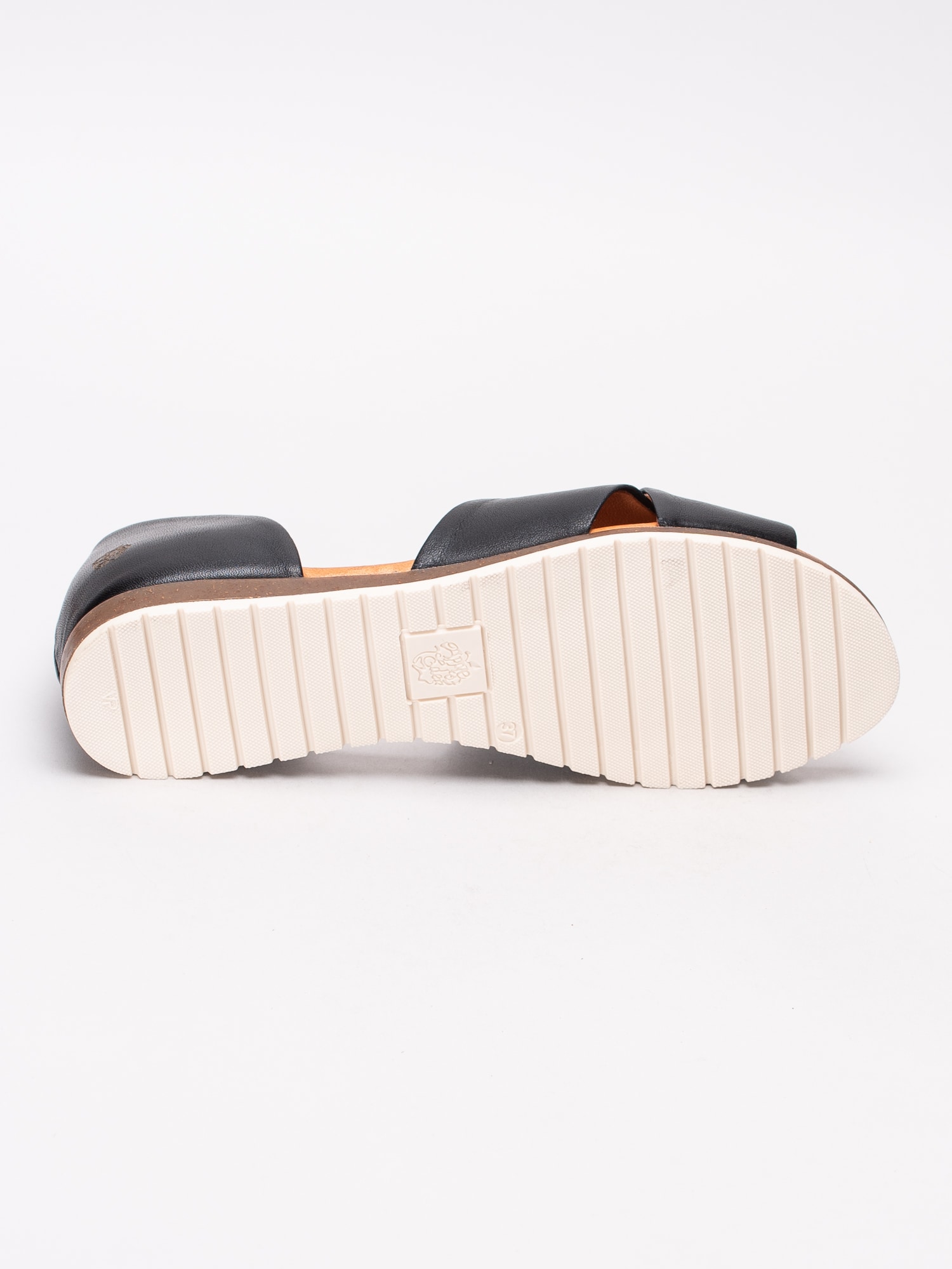06191018 Apple of Eden Chiusi Black svarta sandaler med korsade band-5