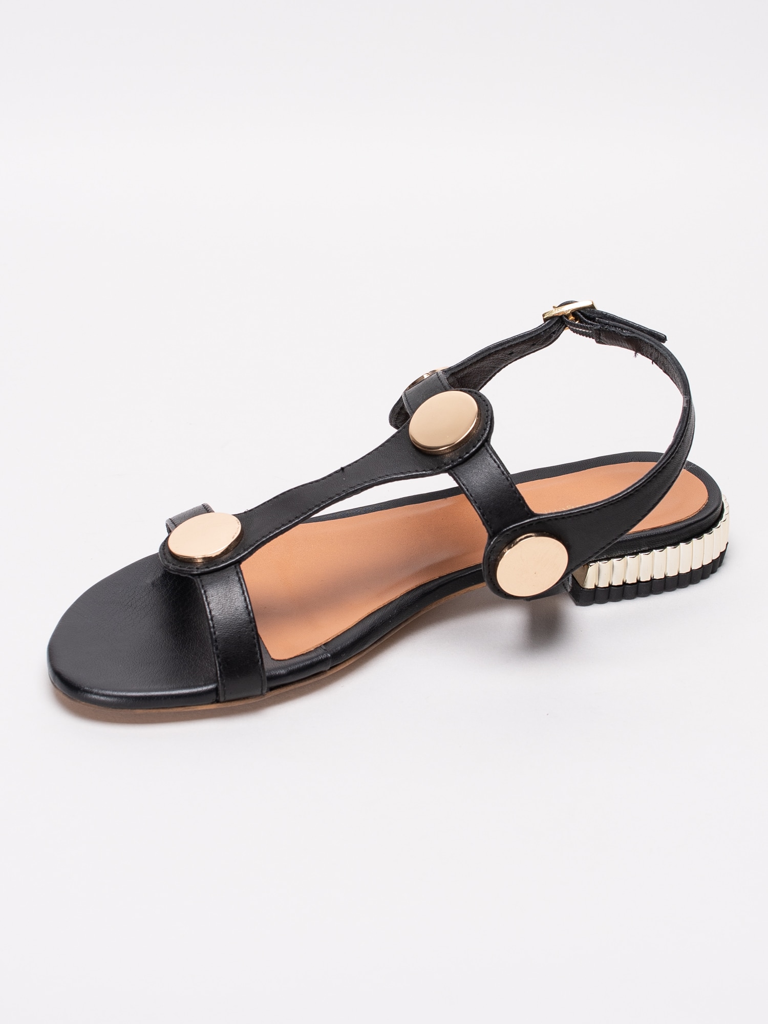 06191025 Copenhagen Shoes Eliza CS1850-001 svarta sandaler med T-slejf och guldknappar-2