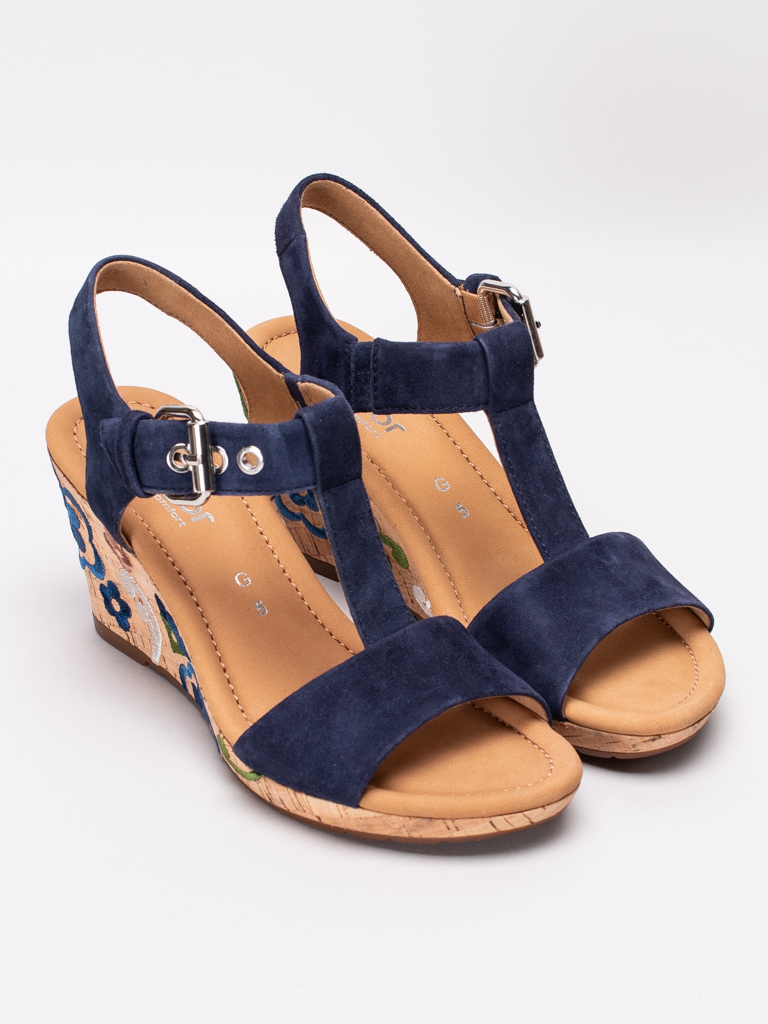 06191043 Gabor 22.824-36 mörkblå kilklackade sandaletter med blommotiv-3