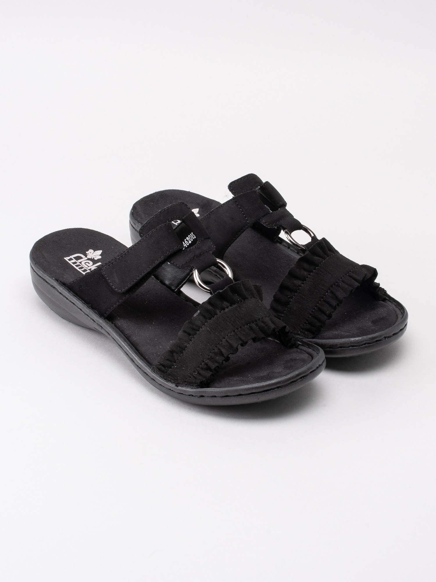 06191058 Rieker 608K9-01 svarta slip in sandaler med volangdetaljer-3
