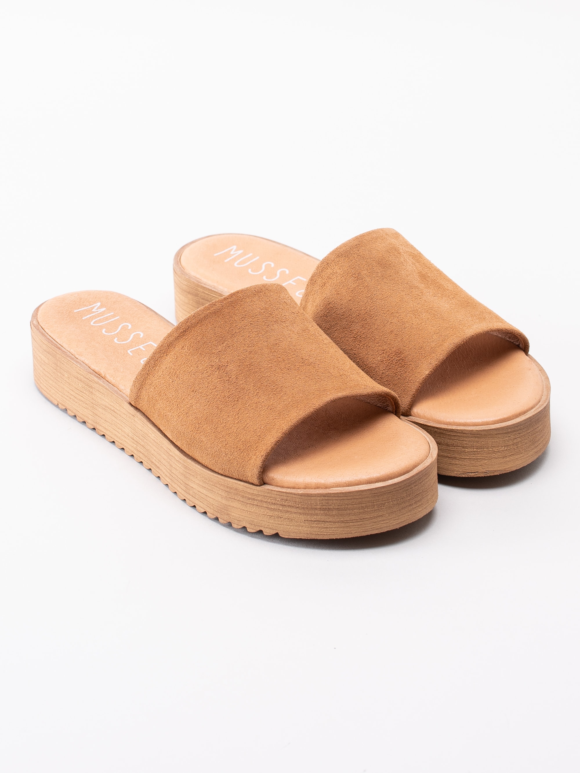 06191090 Musse and Cloud Keisha Camel bruna slip ins platåsandaler-3