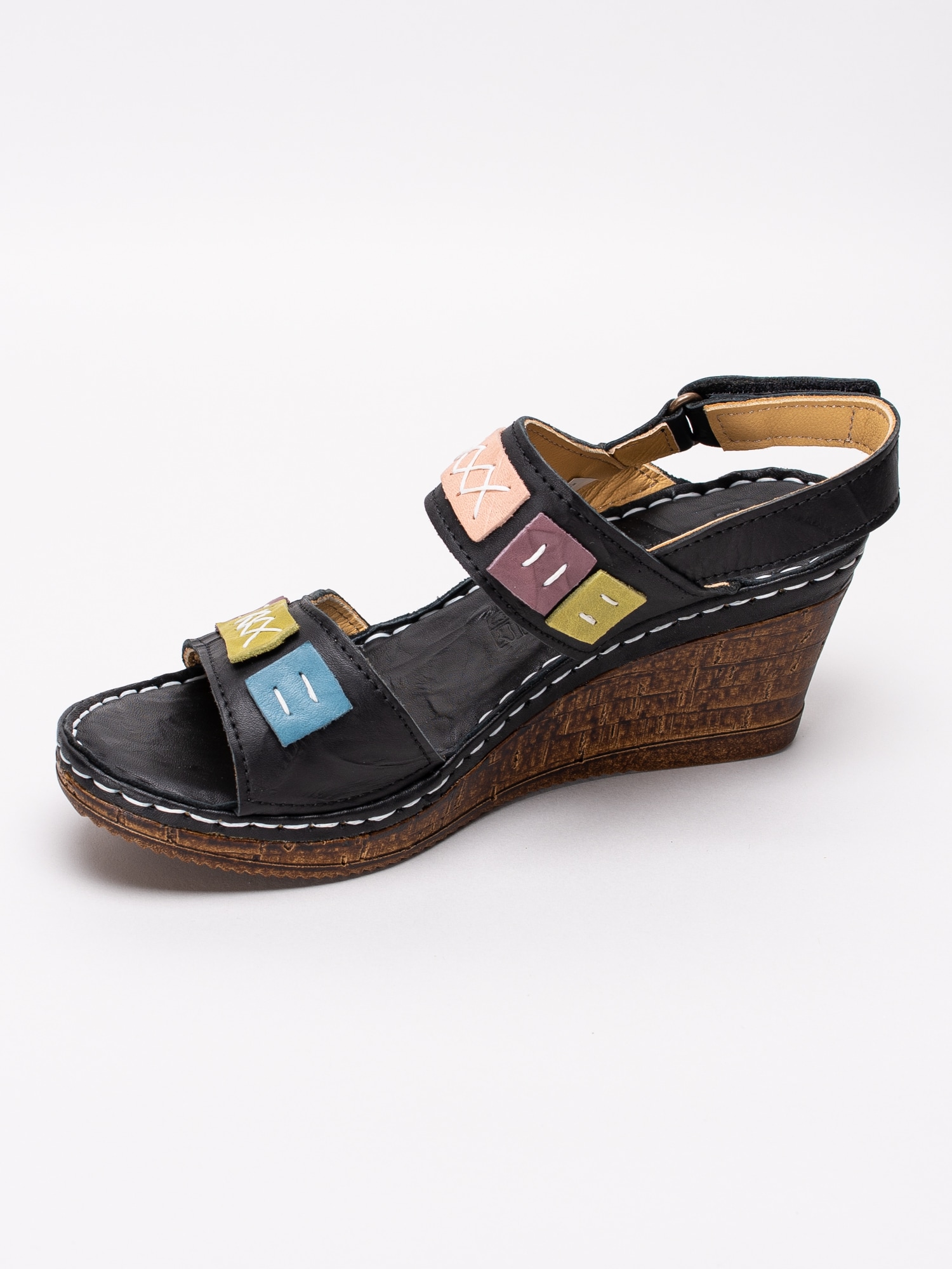 06191149 Charlotte 881-1541-101 svarta kilklackade sandaletter med sydda flerfärgade rutor-2