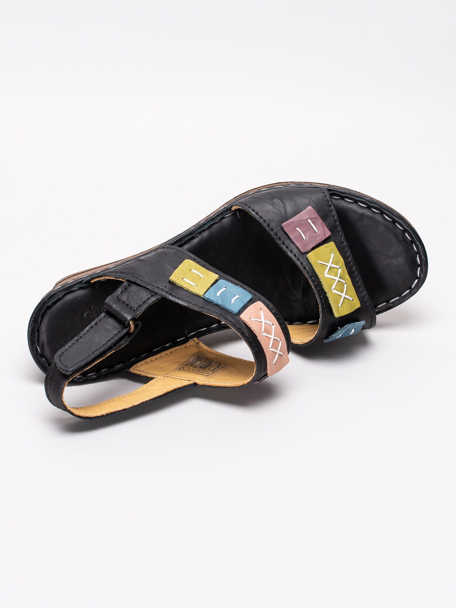 06191149 Charlotte 881-1541-101 svarta kilklackade sandaletter med sydda flerfärgade rutor-4
