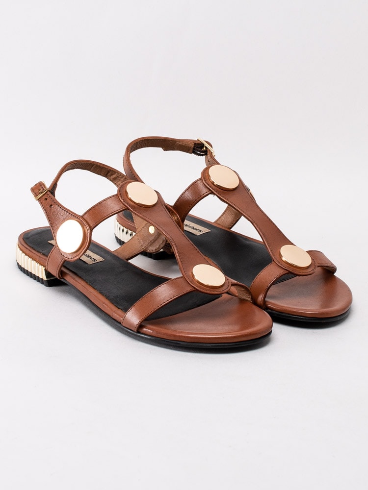 06201025 Copenhagen Shoes Eliza CS2068-632 Bruna sandaler med gulddetaljer-3