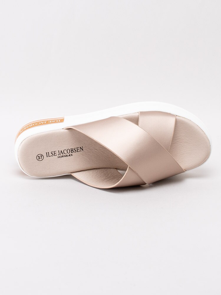 06201044 Ilse Jacobsen DAISY1070-PLATIN Beige skimrande slip in sandaler med platå-4