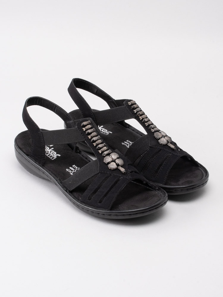 06201084 Rieker 60806-00 svarta sandaler med dekorerad t-slejf-3