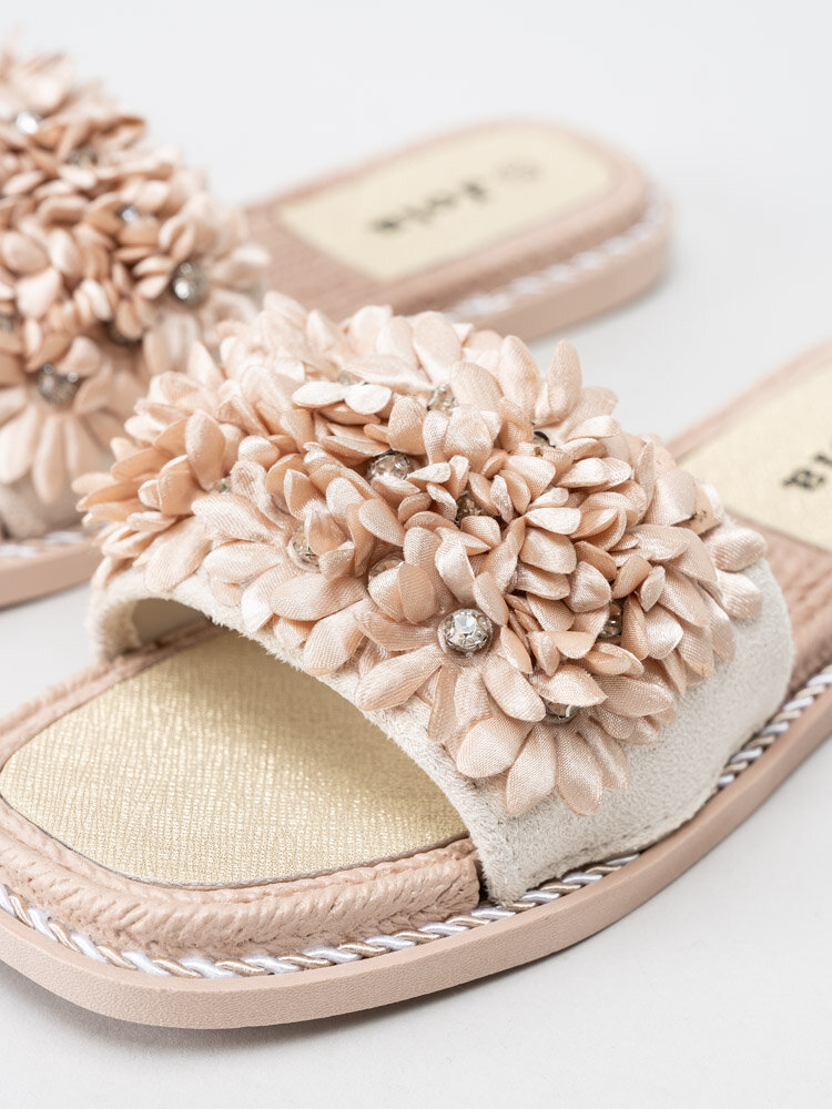 Joia - Beige slip in sandaler med blomdekor