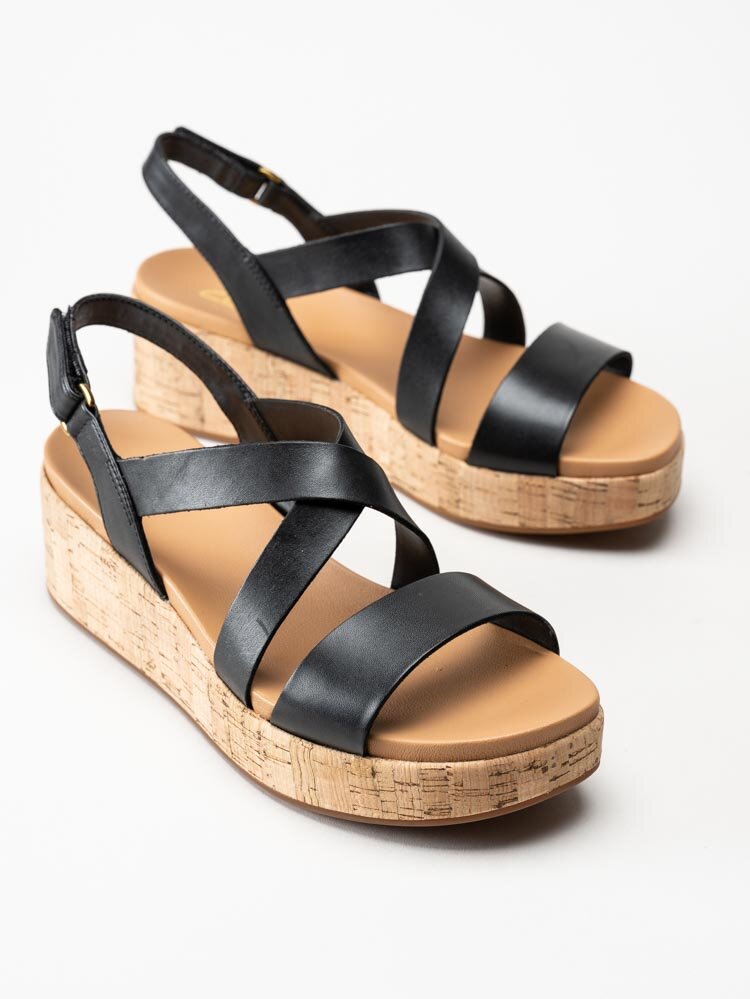 Clarks - Kimmei cork - Svarta kilklackade sandaletter i skinn
