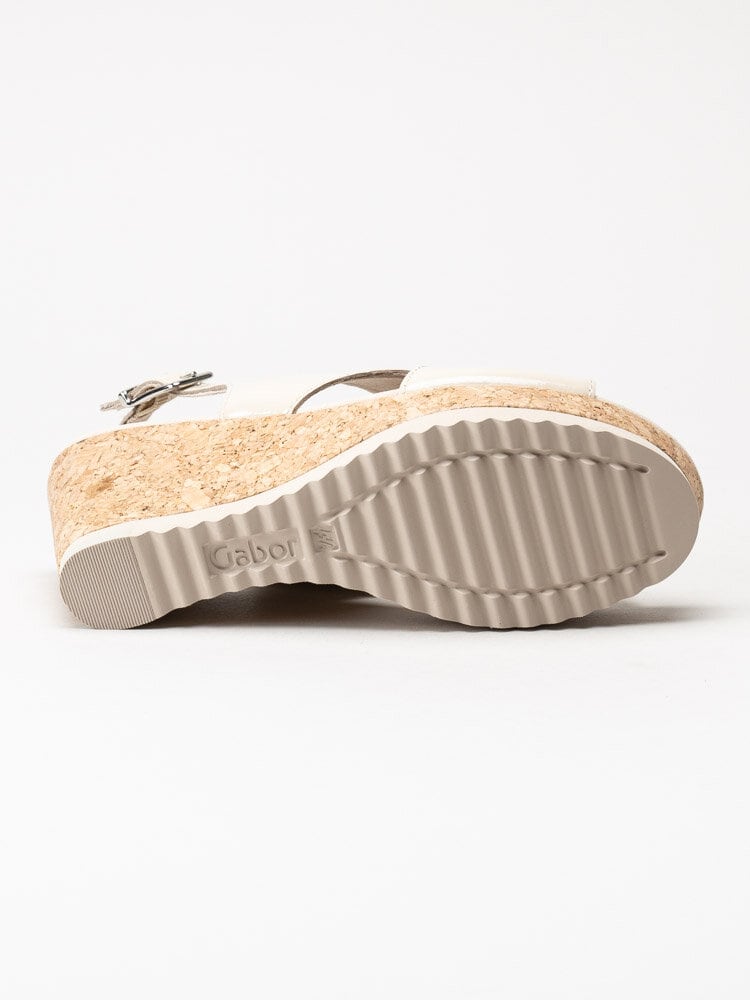 Gabor - Beige kilklackade sandaletter i lack