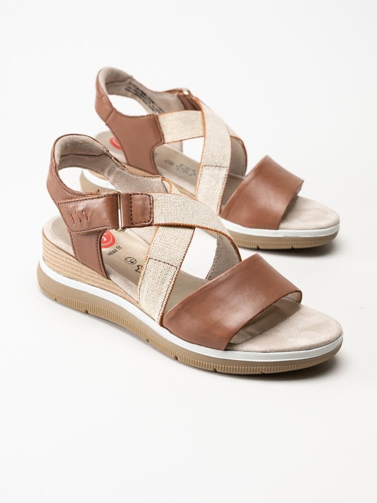 Jana - Delsa - Bruna kilklackade sandaletter i skinn