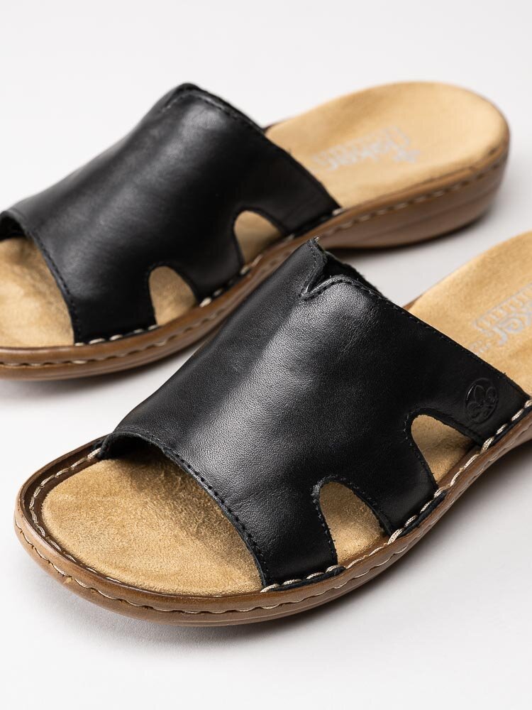 Rieker - Svarta slip in sandaler i skinn