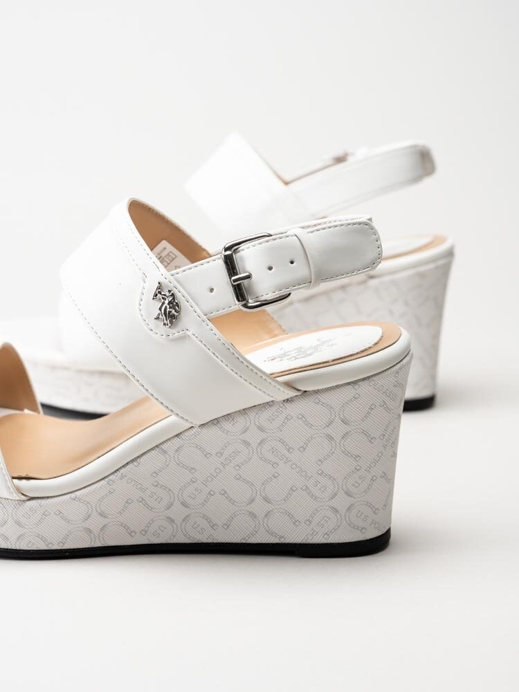 U.S. Polo Assn. - Alyssa005 - Vita kilklackade platåsandaletter