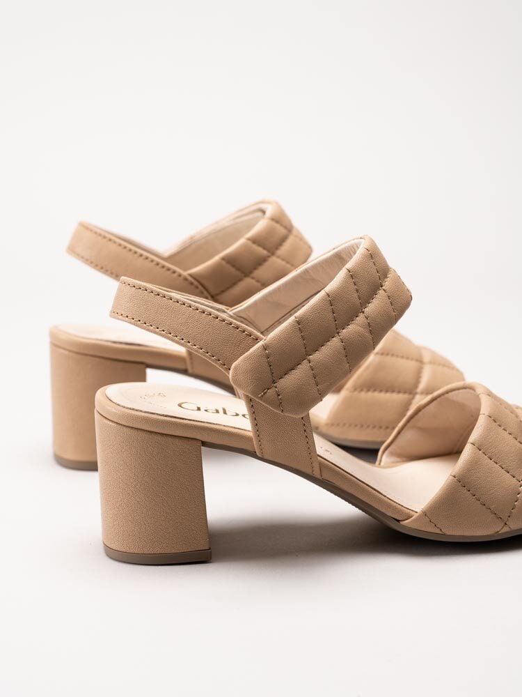 Gabor - Beige sandaletter i quiltat skinn