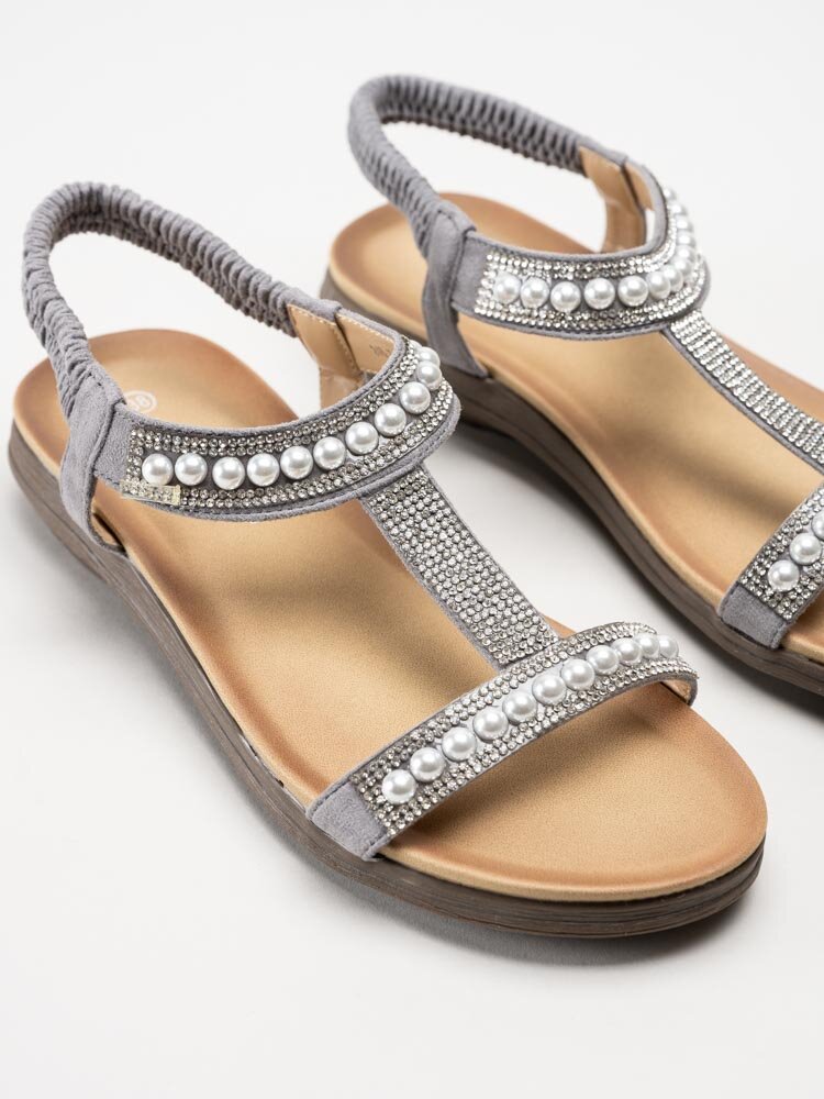 Lunar - 246Tancy - Grå sandaler med pärlor och strass