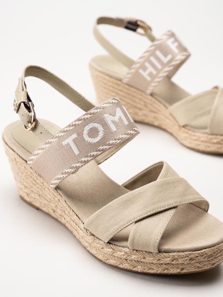 Tommy Hilfiger - Seasonal Webbing Mid Wedge - Beige kilklackade sandaletter