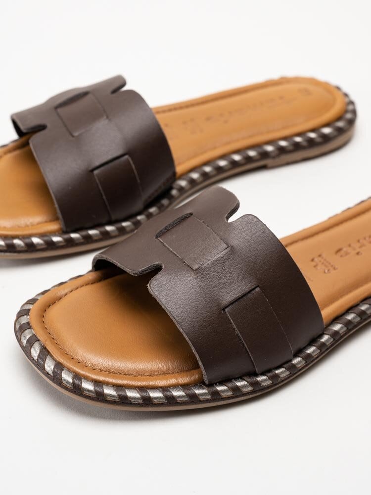 Tamaris - Mörkbruna slip in sandaler i skinn