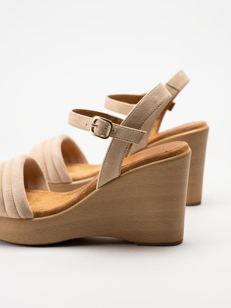 Unisa - RABASA_KS - Beige kilklackade sandaletter i mocka