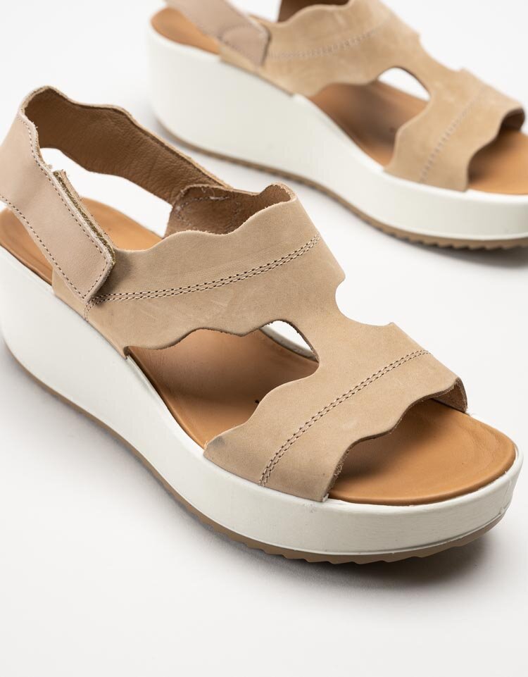 Igi & Co - Beige platåsandal i mjuk nubuck