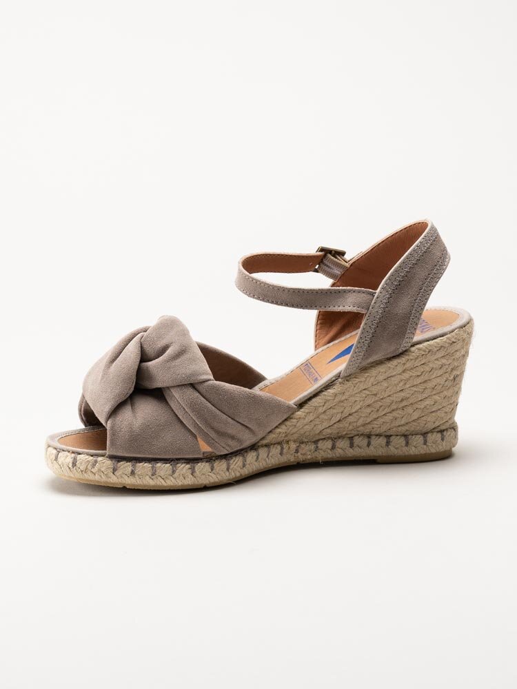 Verbenas - Dune Bambú - Beige kilklackade sandaletter i mocka